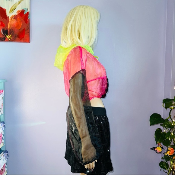 Sheer neon windbreaker - Picture 7 of 15